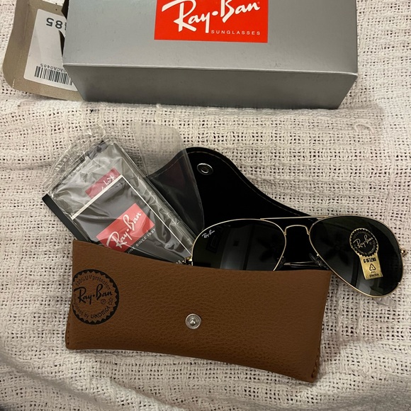 BRAND NEW RAY-BAN’s - Picture 5 of 5